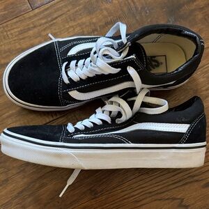 Vans Women’s Black and White Sneakers